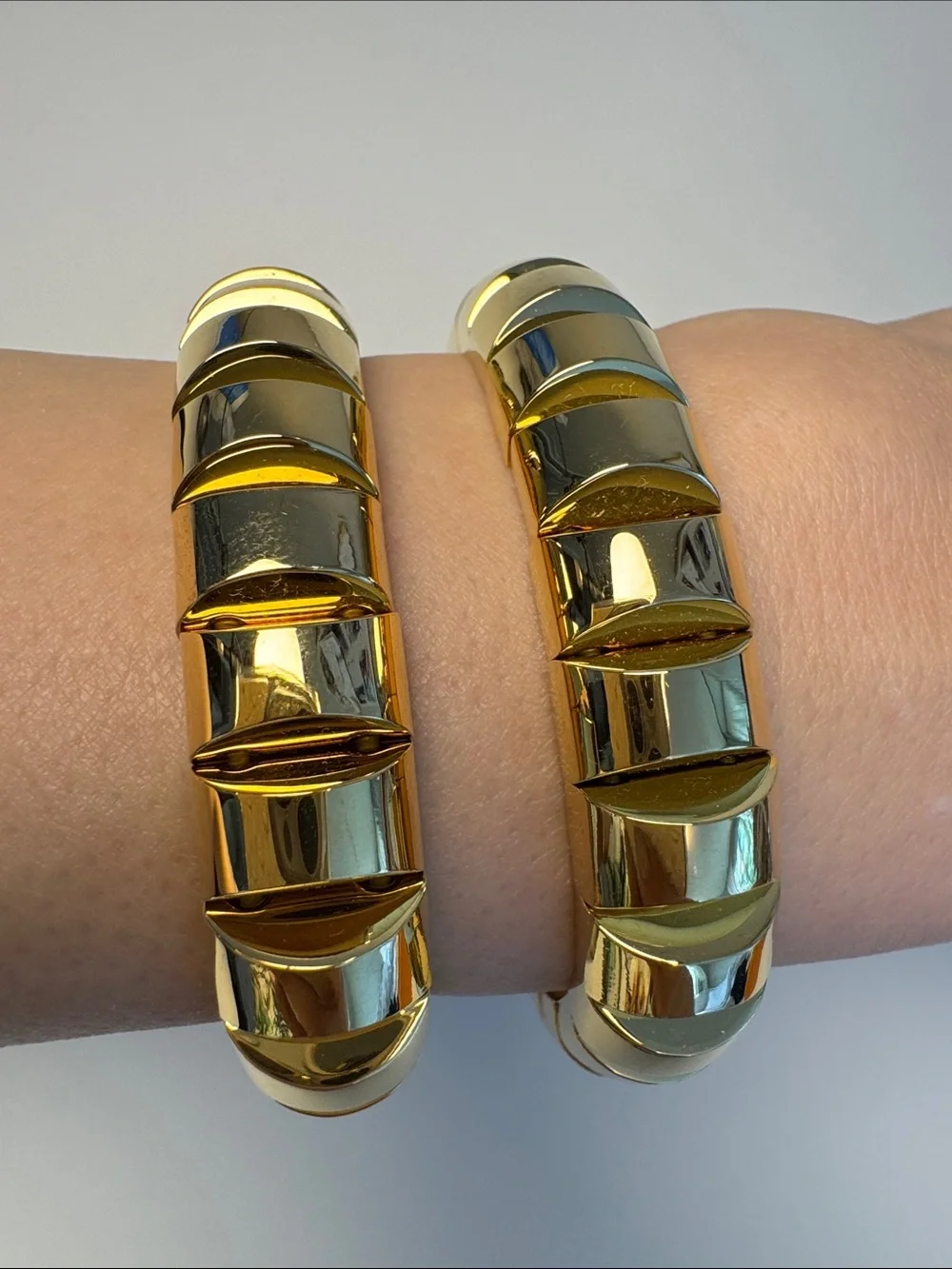 KATE SPADE Gold-Tone Sculpted Hinged Bangle Bracelet- SET OF 2 - Picture 2 of 6
